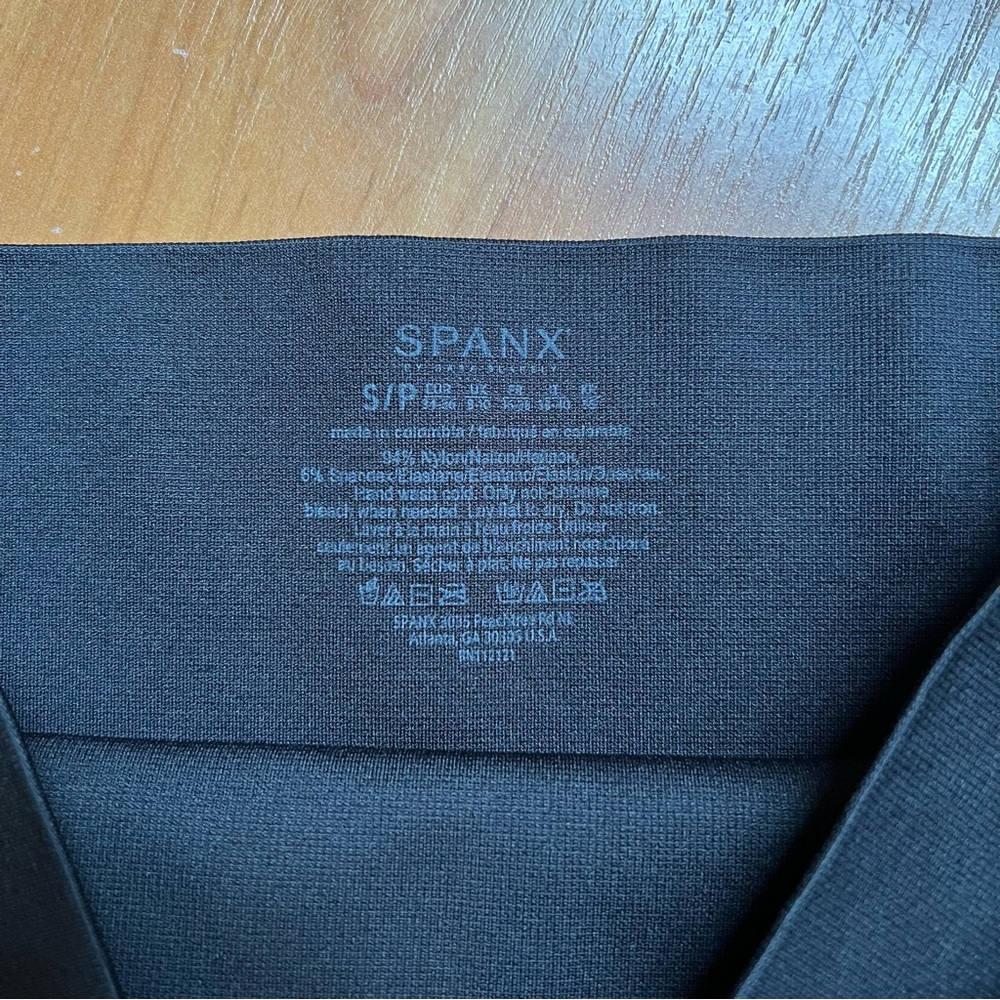 SPANX EcoCare Seamless Leggings - Picture 9 of 11